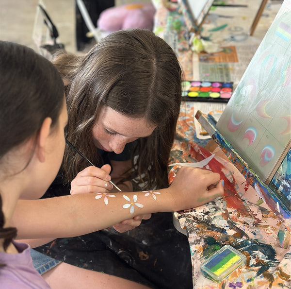 "Facepaint Academy - Glow up"🎨 28 Jan Wed 1-3pm