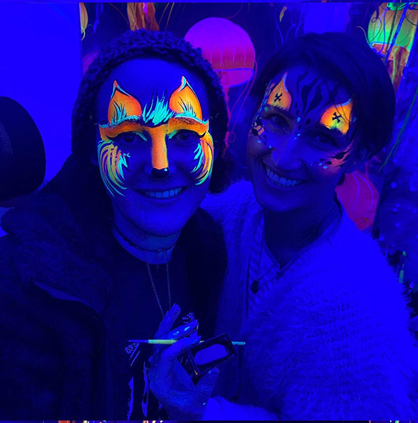 Package👩🏻‍🎤"Glow Up" UV Party