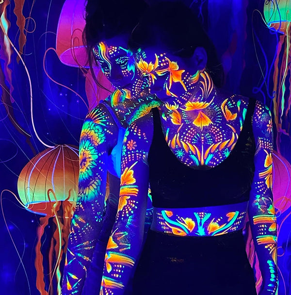 Package👩🏻‍🎤"Glow Up" UV Party