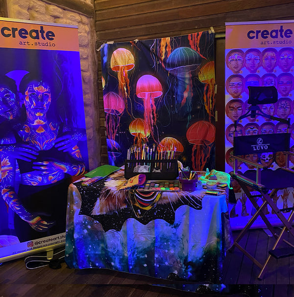 Package👩🏻‍🎤"Glow Up" UV Party